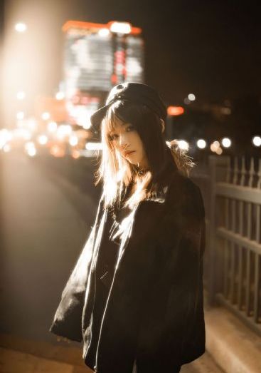 外宿朋友的女人_720高清在线