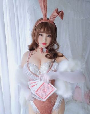 女大沙龙_720高清完整版